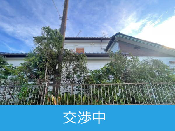 R7-2岡田新開地区にある2階建ての住宅